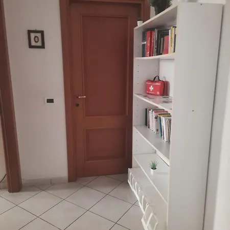 Ampio In Centro Napoli